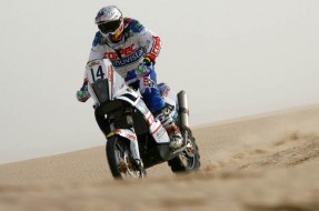 "Chaleco” López terminó quinto en la tercera etapa del Rally de Qatar