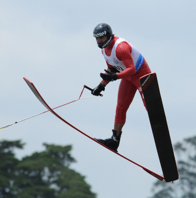 Esquí Naútico: Rodrigo Miranda iguala record de Chile en salto