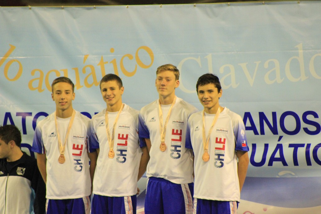 Chile suma 8 medallas en el Sudamericano Juvenil de Deportes Acuáticos 2015