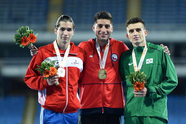 Iván López gana medalla de oro en el Iberoamericano de Atletismo