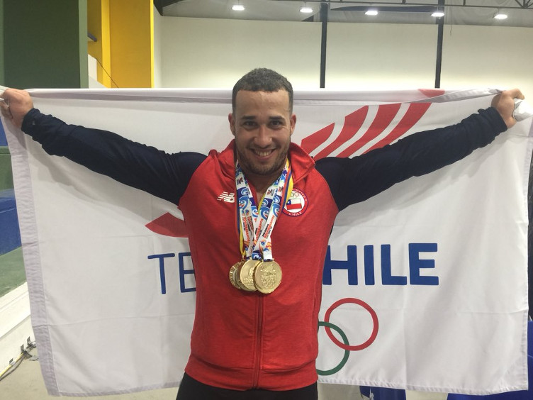 Pesista Arley Méndez entrega tres medallas de oro a Chile en los Juegos Bolivarianos 2017