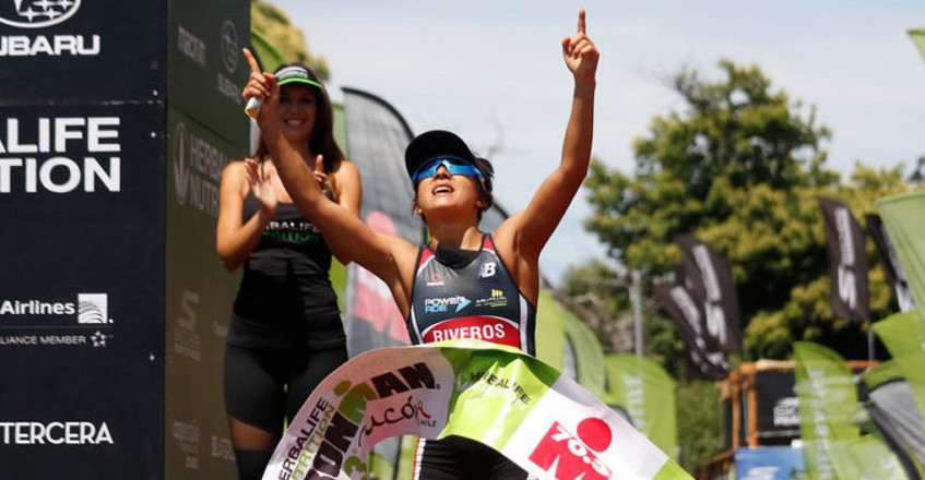 Bárbara Riveros se titula tetracampeona del Ironman 70.3 de Pucón