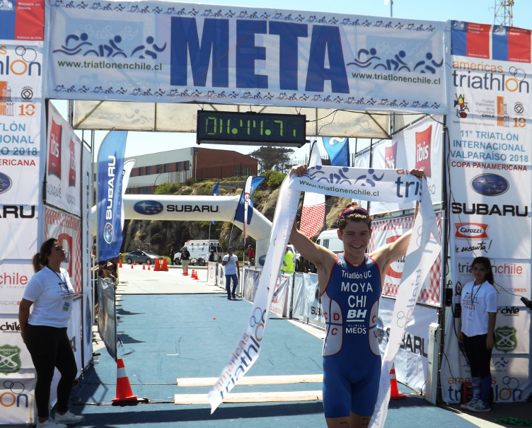 Diego Moya y Paula Jara ganaron el Triatlón de Valparaíso 2018