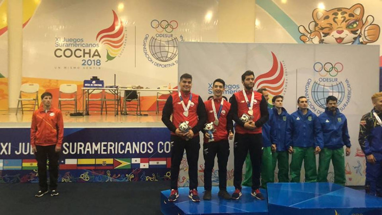 Chile gana medallas de plata y de bronce en nueva jornada de la esgrima en Cochabamba