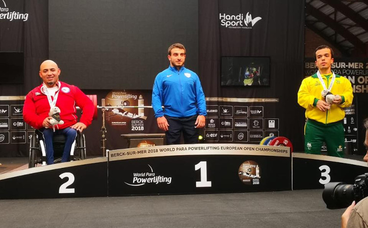 Juan Carlos Garrido y Marión Serrano ganaron medalla de plata en el Open Regional Europeo de Para-Powerlifting